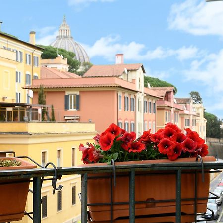 Magnoliahome Alla Cupola Di San Pietro Roma Exterior foto
